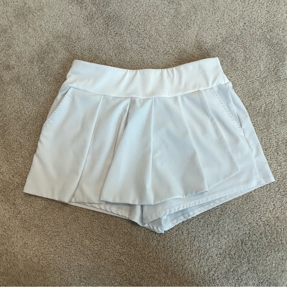 Fabletics white pleated skirt skort Sz M NWT golf tennis